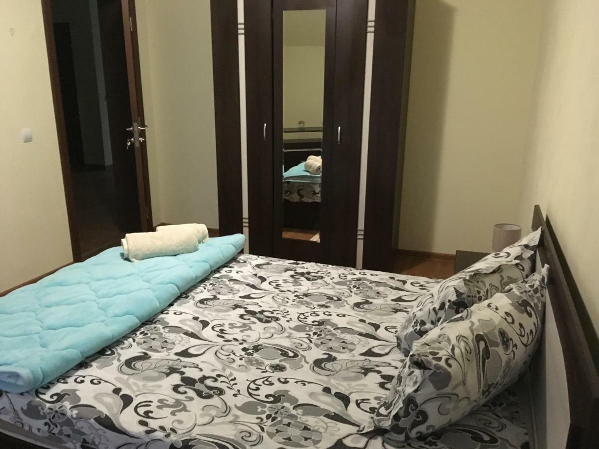 Casa In Zona Linistita, Campia Turzii Cîmpia Turzii Exterior foto